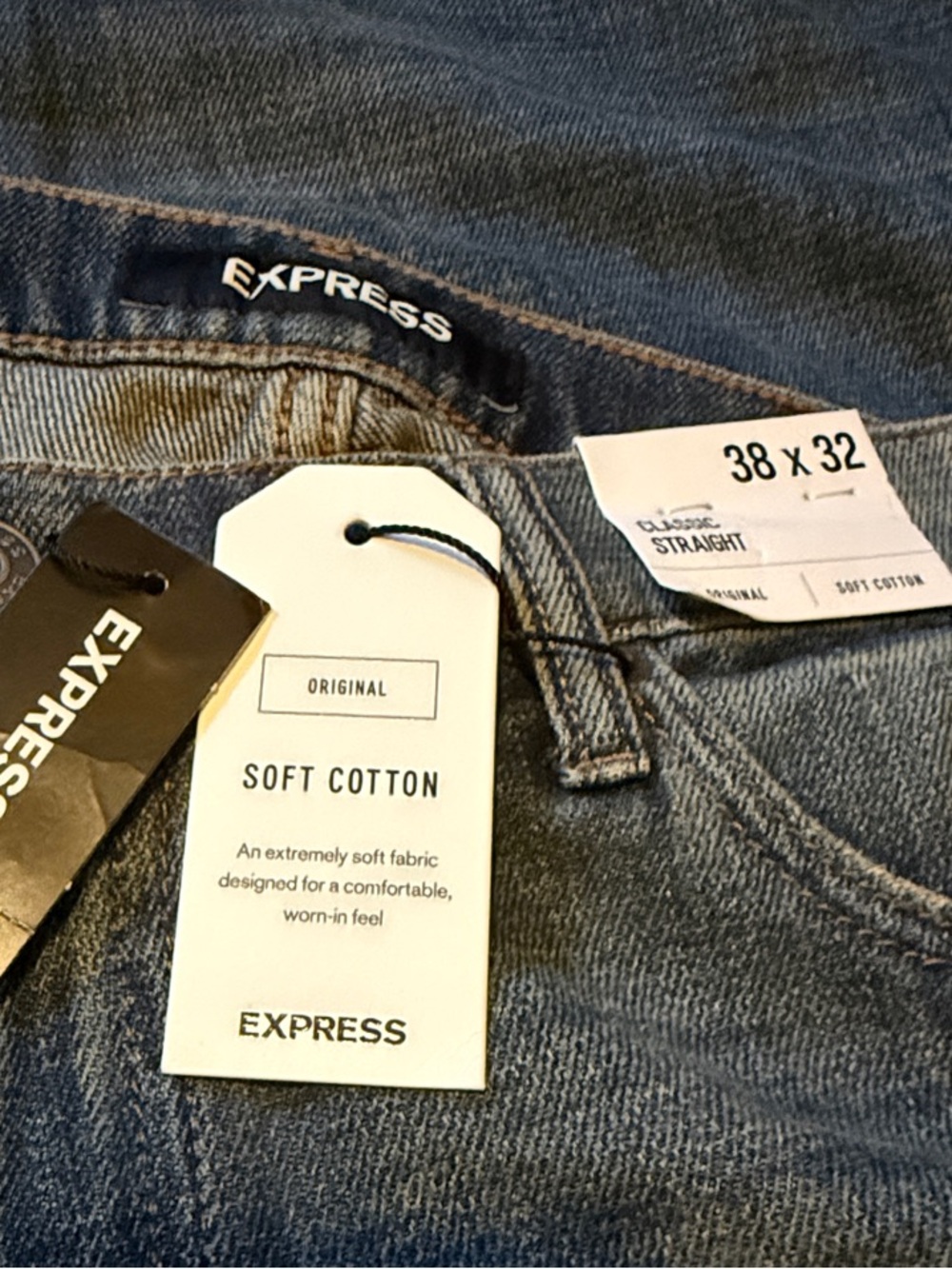 Express Men’s Classic Straight Leg Soft Cotton Medium Blue Wash Jeans 38X32 NWT - Picture 9 of 10
